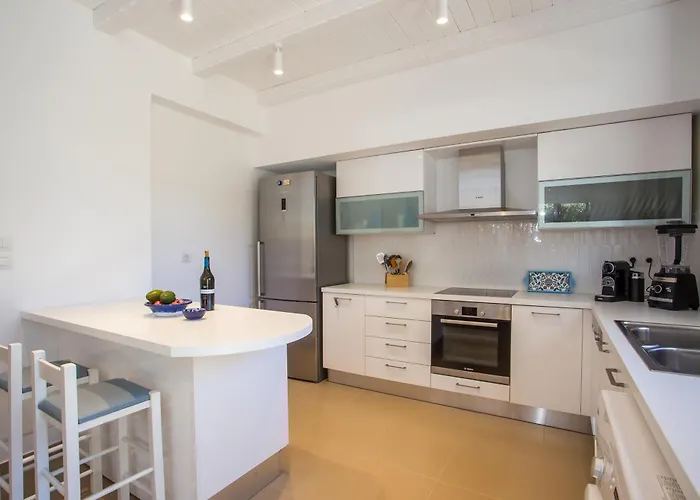 Laila * Ialysos (Rhodes)