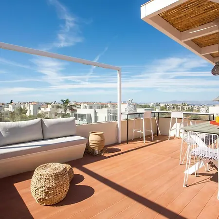 Laila Villa