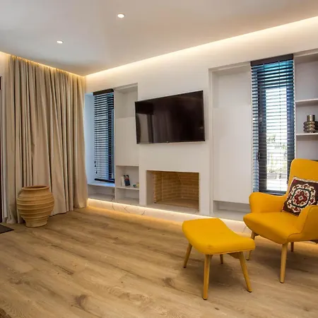 Laila Villa