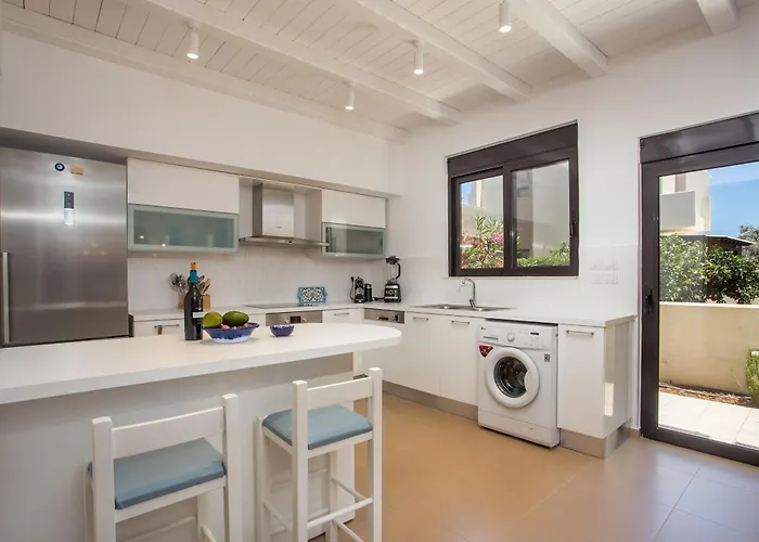 Laila Ялиссос