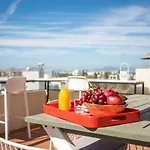 Laila Villa